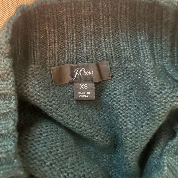 J.Crew green sweater with rhinestone buttons xs - Picture 4 of 9